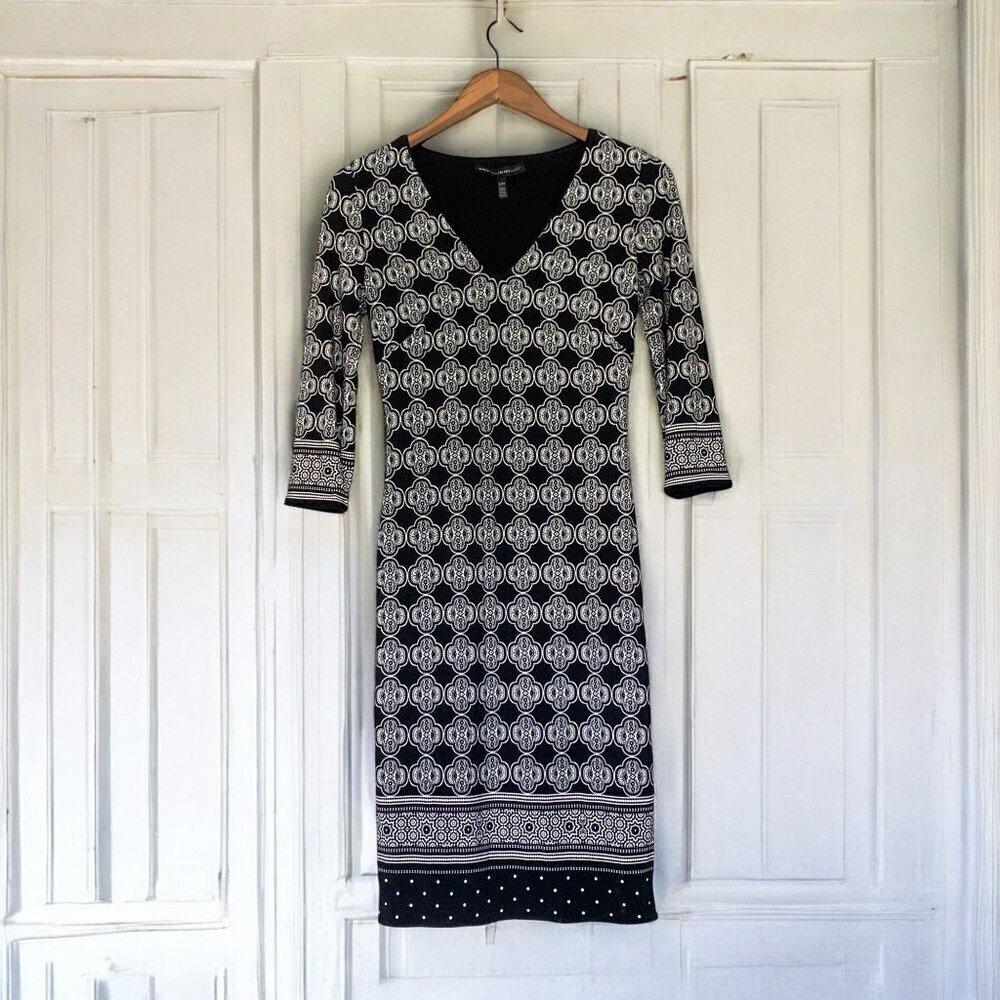 White House Black Market Stretch Sheath Dress Black & White Print 3/4 Sleeve XXS